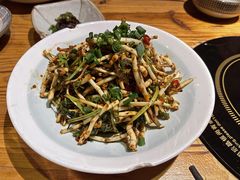 -野山舂·贵州现舂酸汤火锅(鸿通城店)