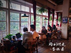 靠窗位-雕刻时光咖啡馆(北师大店)