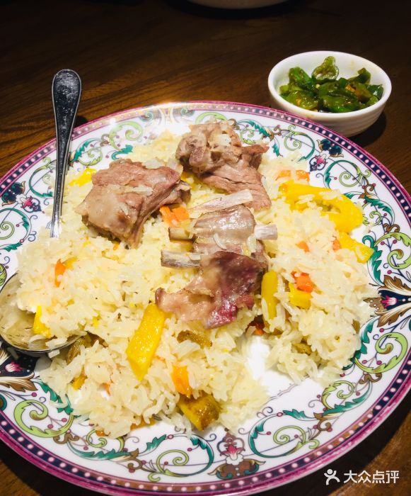 天山醉美·新疆餐厅新疆手抓饭图片 - 第1张