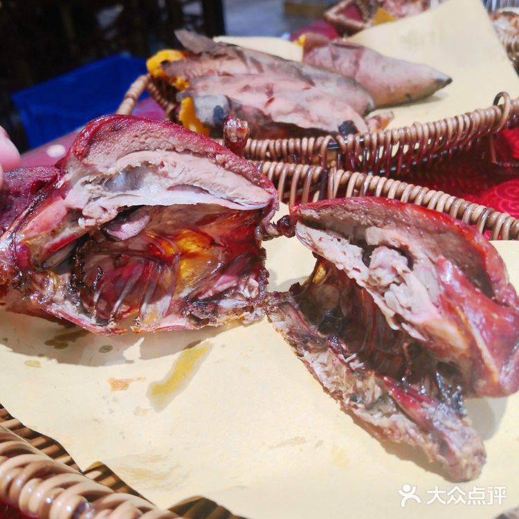 烤鸽子一般天津人都没吃过吧？可是烤鸽子这道菜