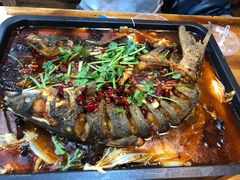 东镇给力烤鱼-老东镇啤酒屋海鲜加工·蒸汽海鲜·海鲜烧烤(台东店)