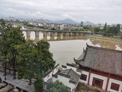 -披云山庄