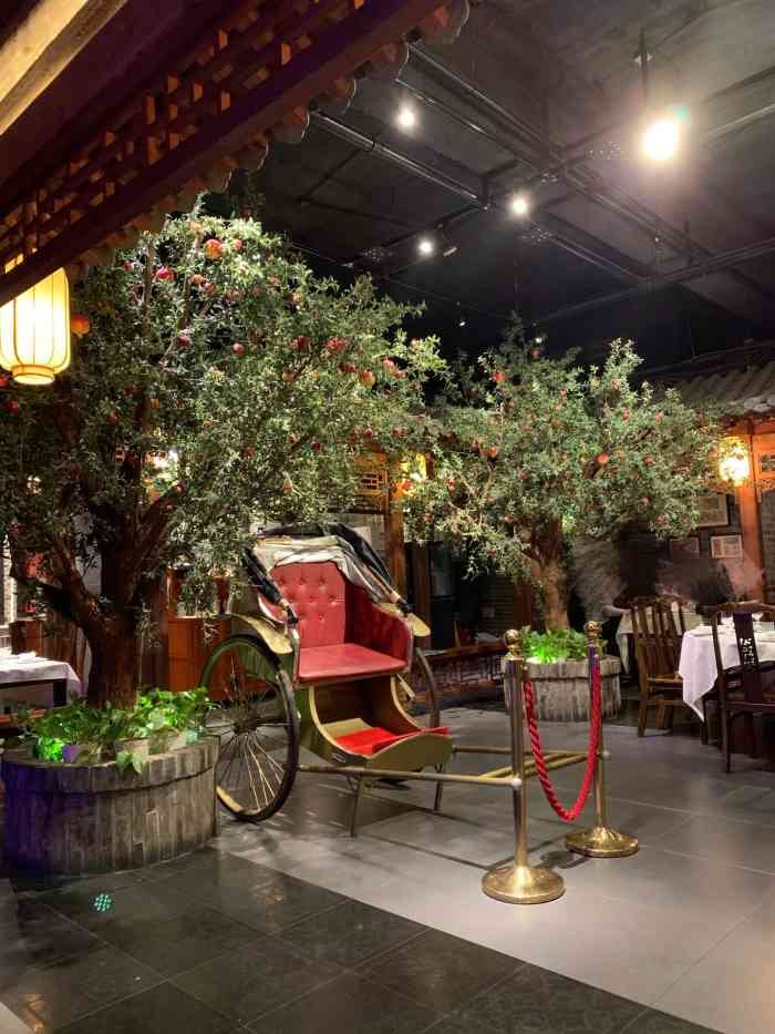 北平楼(惠新里店)-"超级适合聚餐的一家老北京店!我们七个妹子.