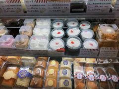 -红宝石·鲜奶小方·海派西点房(万航店)