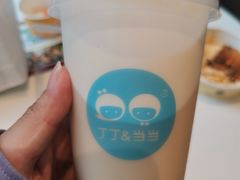 滇红奶茶-丁丁&当当牦牛酸奶·酥油面包(官门口店)