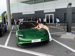 -上海保时捷体验中心