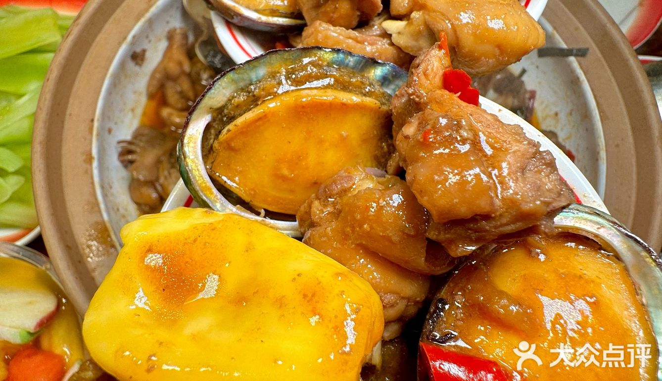 
柳州真的好超前啊🥹🥹菠萝蜜鸡煲！！