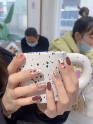 -UGIRL有个美甲