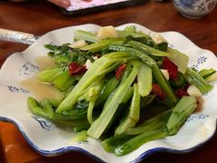 素炒油麦菜-嘎咓讓咘藏餐厅(团结新村店)