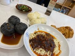 -李与白包子铺(桐梓林店)