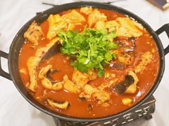 -万佛湖许老大铁锅鱼(黑金冠店)