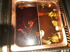 -老牌坊云南鱼豆花火锅(哈西万达店)