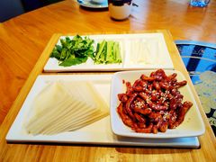 -娜仁图雅蒙古美食村(33小镇店)