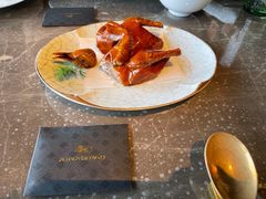 脆皮乳鸽-新荣记(BFC外滩金融中心店)