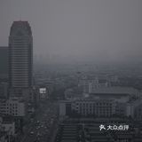阴雨天的富达大夏[发呆]