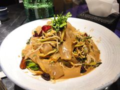 东北大拉皮-95号酱骨·一块豆腐(展春园西路店)