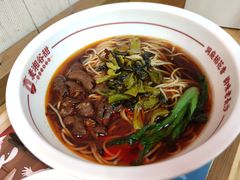 -呷佬·长沙手工米粉(金沙江路店)