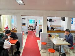 大堂-张阿三馄饨店