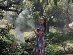 -Chom Cafe and Restaurant