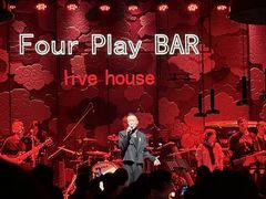 -FOUR PLAY BAR