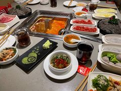-海底捞火锅(曹安公路店)