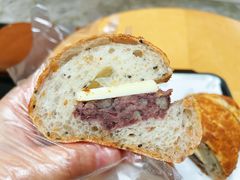 红豆黄油亚麻籽法棍-LANLIZI BAKERY(COSMO店)