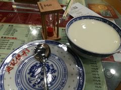 -赵记传承特色牛奶甜品(泉城广场店)