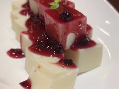 -海派美食·家宴海鲜青岛菜·石锅鲽鱼头(东方城店)