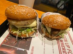 -The Habit Burger Grill 哈比特汉堡(复兴soho店)