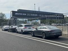 -天津波士信达奔驰4S店(卫津南路店)