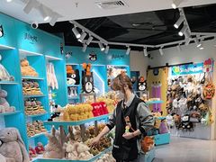-LuOne凯德晶萃广场(徐家汇路店)