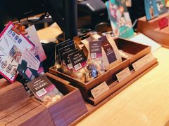 -星巴克(广州南站A18检票口楼上)