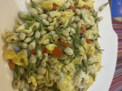 -香巴拉云南餐厅(华莱坞店)