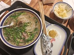 -云阿蛮云南生烫牛肉米线(奉贤路店)