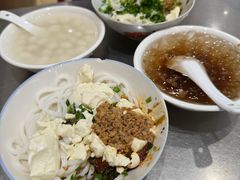 -辣辣小吃豆花米线(大观篆新农贸市场店)
