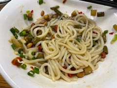 -牛八宝桂林米粉(八里庄店)