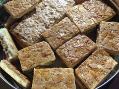 杏仁排-红房子西点(汇联商厦天钥桥路店)