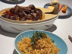 -八府香鸭·啫啫煲(华山路店)