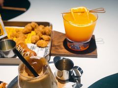 -露露家咖啡店
