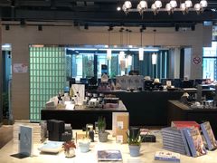 -光海书局(南京东路第一百货店)