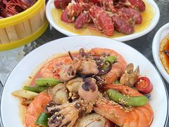 -霸气大叔干锅鸭头·龙虾烧烤·川菜·赛事直播(三里屯店)