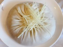 陈士荣蟹黄汤包-鸿运酒楼