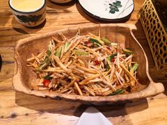 -老滇山寨•云南特色菜•地方菜•民族风情歌舞表演(金碧店)