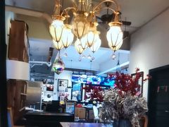 -拖板鞋咖啡旅行酒店(春熙路地铁站店)