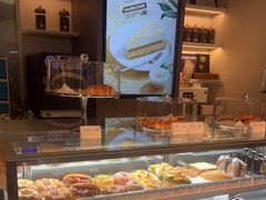 面包甜点陈列柜-Peet's 皮爷咖啡(东湖路手作店)