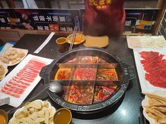 -宽板凳老灶火锅(簋街店)