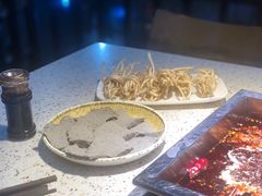 -二荆条·蜀鲜汇城市森林火锅