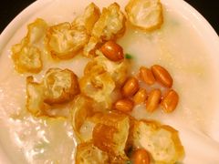 荔湾艇仔粥-伍湛记 · 广州老字号(龙津中路店)