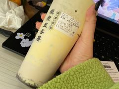 -沪上阿姨鲜果茶(世茂广场宽厚里店)