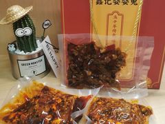 -鑫记婆婆兔·成都特产·兔头手撕兔(太古里店)
